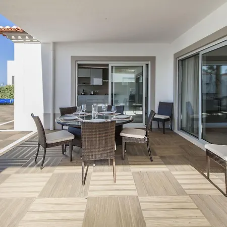 Villa Del Rey Ii